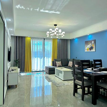 Stayrest Safari Tours New 3 Bedroom Apartments In Kilimani Nairobi With Rooftop Pool Экстерьер фото