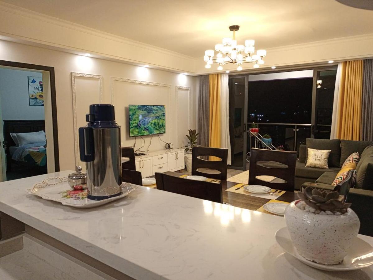 Stayrest Safari Tours New 3 Bedroom Apartments In Kilimani Nairobi With Rooftop Pool Экстерьер фото